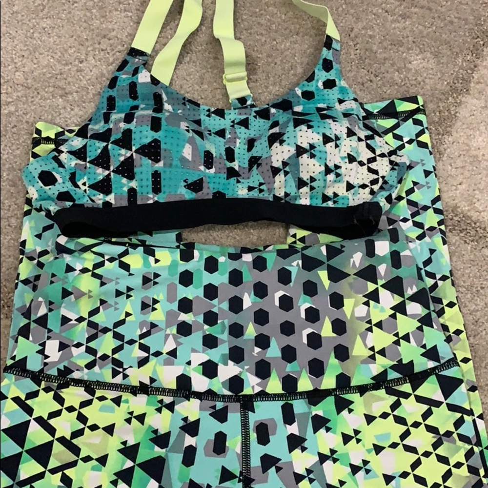 Victorias secret sport knockout yoga set - Picture 2 of 3